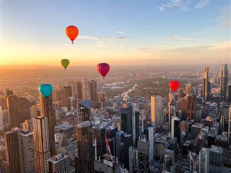 hot air balloon melbourne sunrise